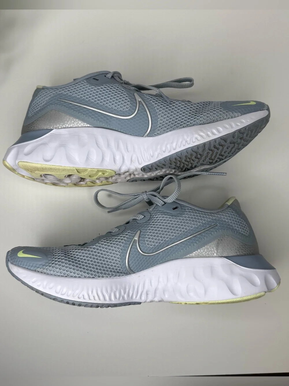 Nike Womens Renew Run Womens Casual Running Shoe in Obsidian Mist Size 10